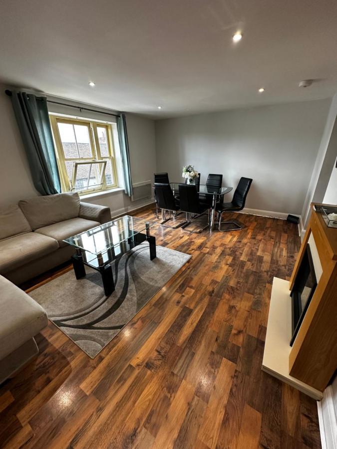 Two Bedroom Flat Town Centre Colchester Buitenkant foto
